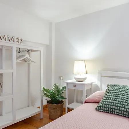 Casa Tuga, In Centro Con Giardino E Posto Auto アパート マリーナ・ディ・カンポ