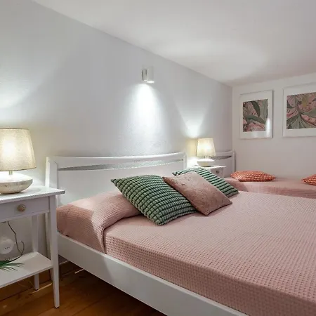 Casa Tuga, In Centro Con Giardino E Posto Auto